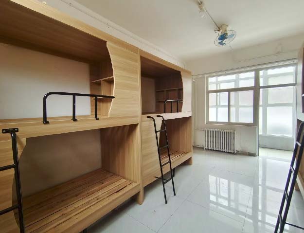 石家莊新鐵職業(yè)高中學(xué)費一年多少